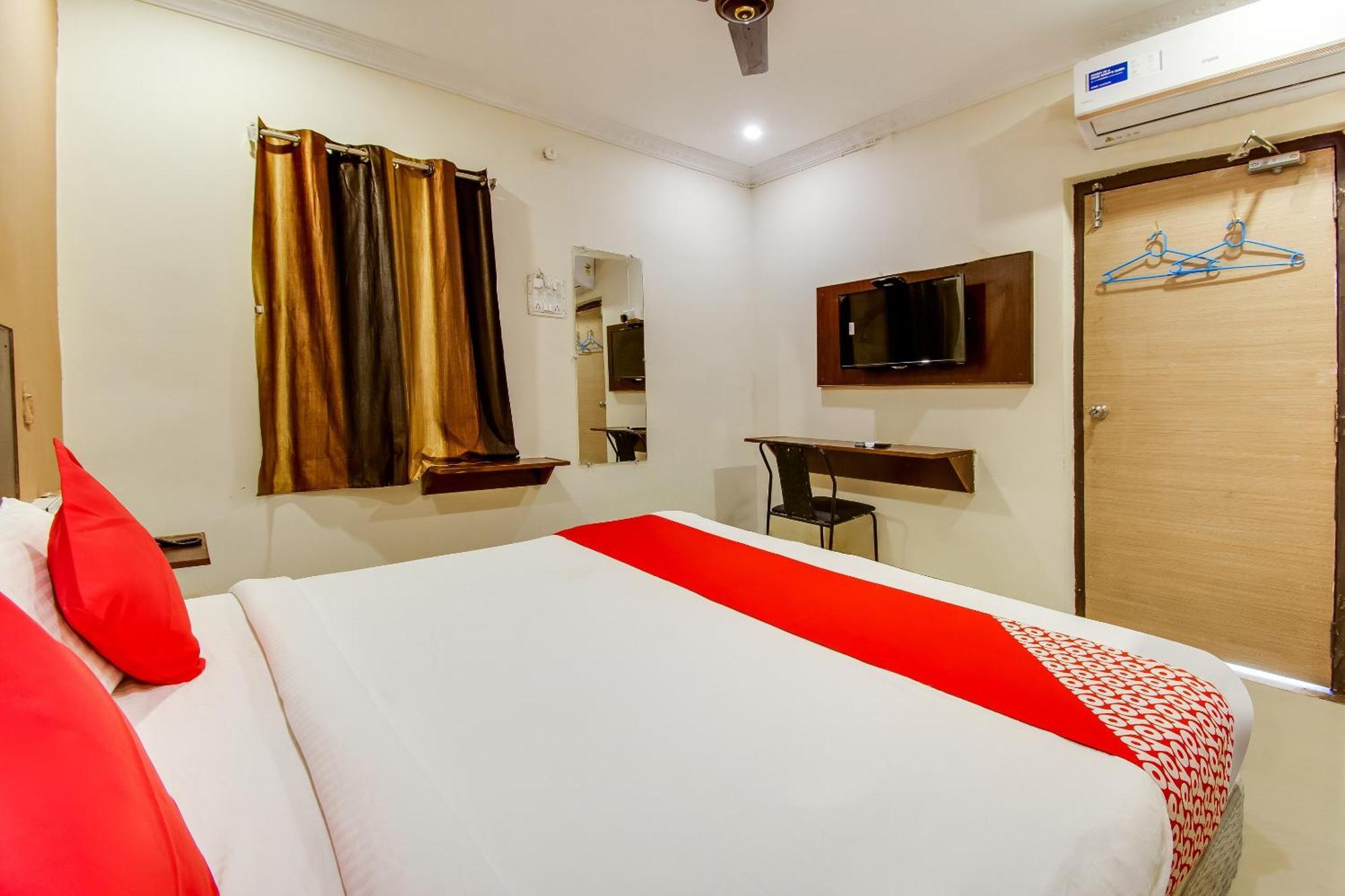 Oyo Akshaya Nest Hotel Vijayawāda Buitenkant foto