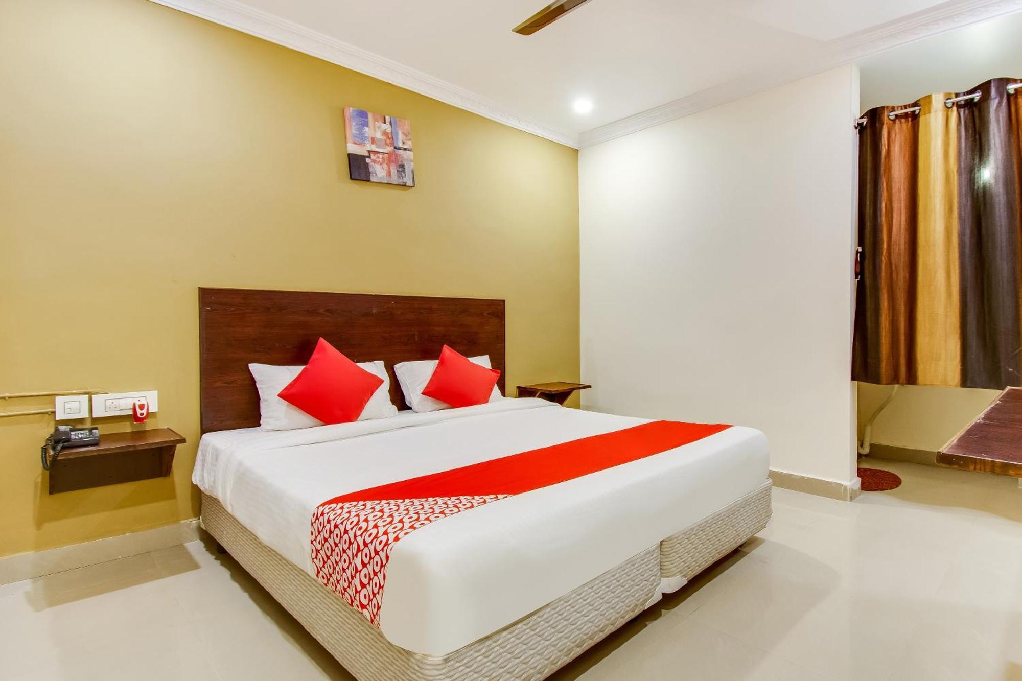 Oyo Akshaya Nest Hotel Vijayawāda Buitenkant foto
