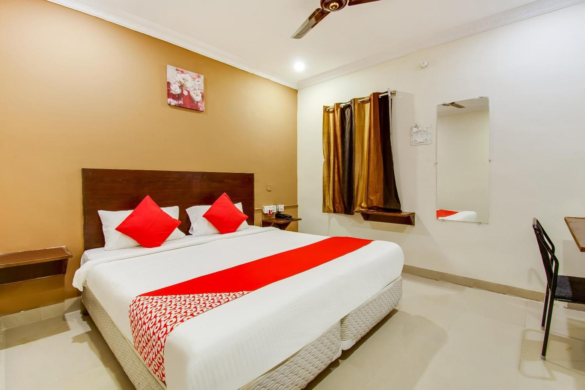 Oyo Akshaya Nest Hotel Vijayawāda Buitenkant foto