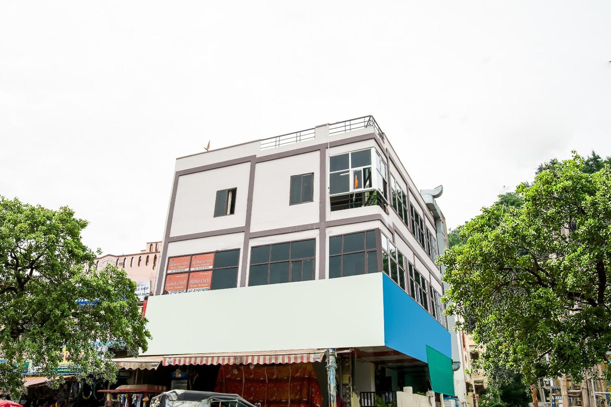 Oyo Akshaya Nest Hotel Vijayawāda Buitenkant foto